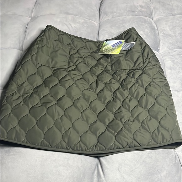 ANR+ present by AlpnRock Olive Quilted Women's Skirt NWT size small - Picture 1 of 6